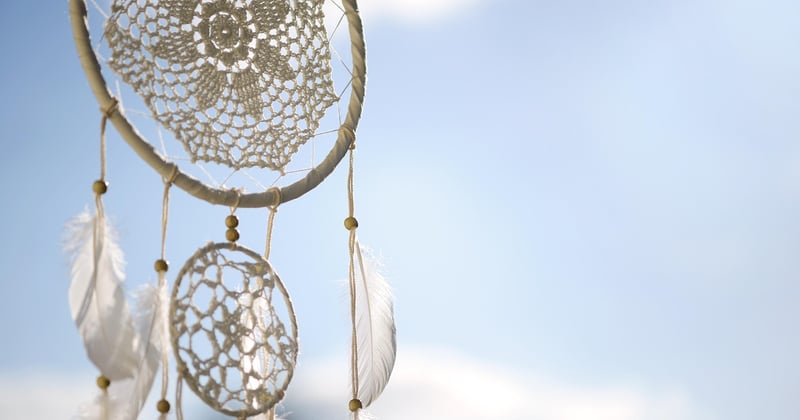 Attrape reve geant tete de lit : 5 idees pour une chambre feerique