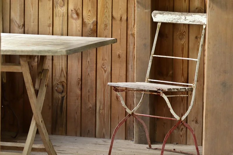 Les pièces clés du mobilier de jardin rétro